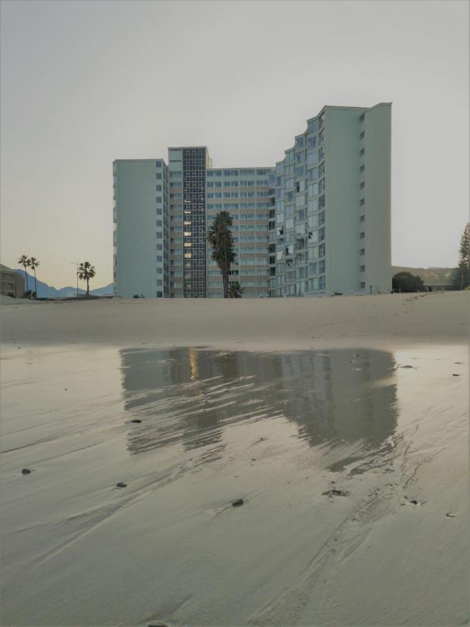 On The Beach At ستراند المظهر الخارجي الصورة